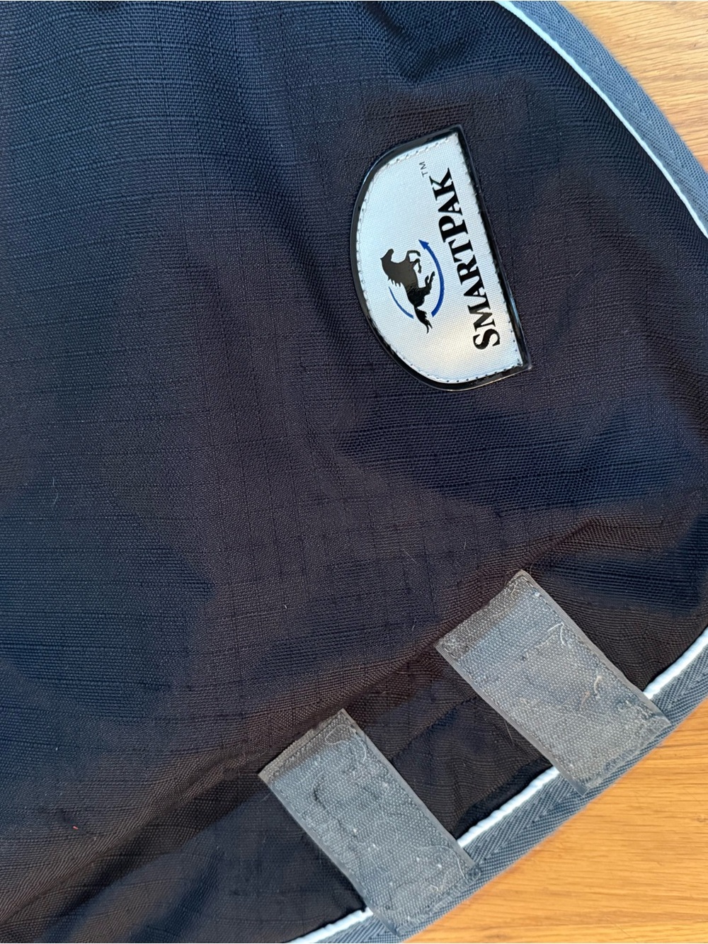 SmartPak equestrian turnout Horse size M Neck cover for winter black w/ gray